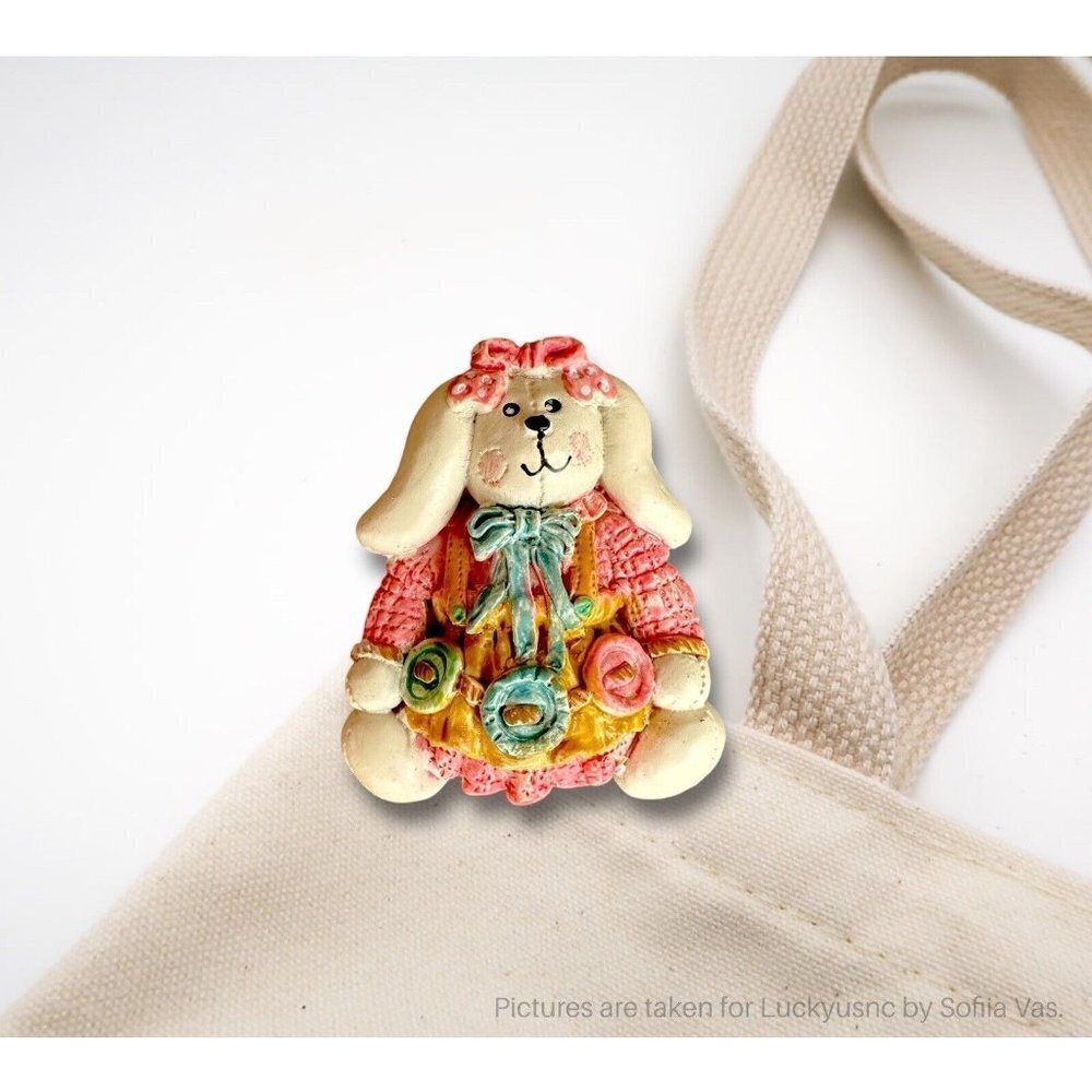 Vintage cute Easter Bunnies Resin Brooch Pin 2”